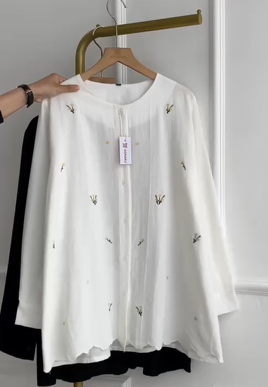 Liiyana Yoona Embroidered Top