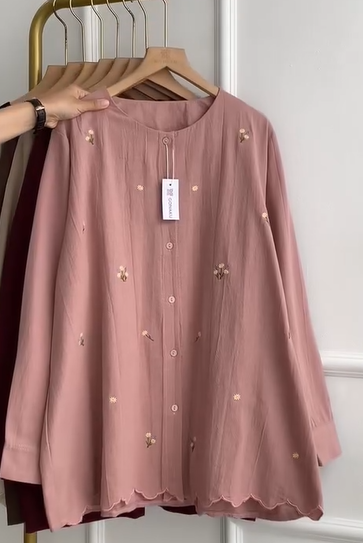 Liiyana Yoona Embroidered Top