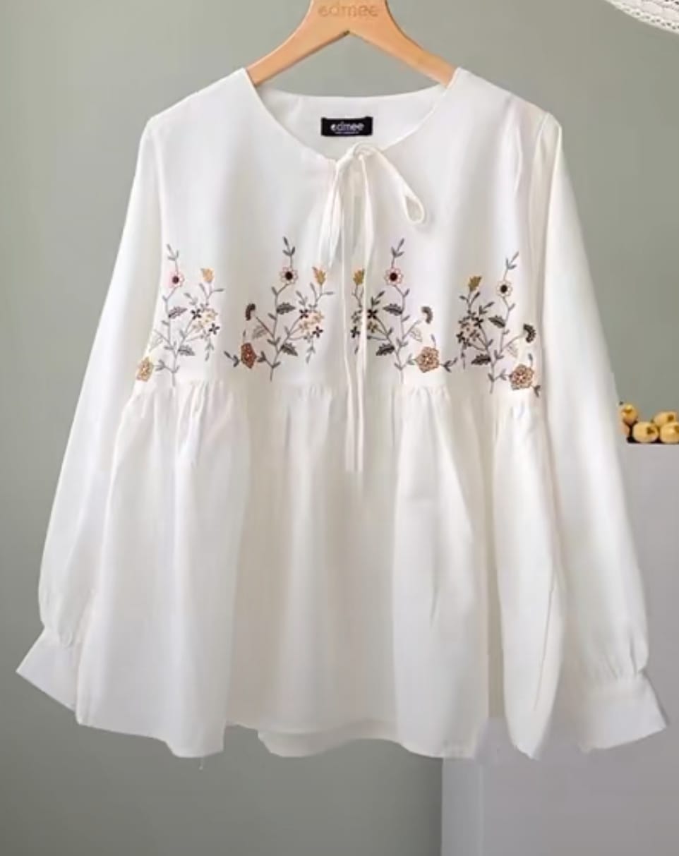 Liiyana Floral Embroidered Tunic Top
