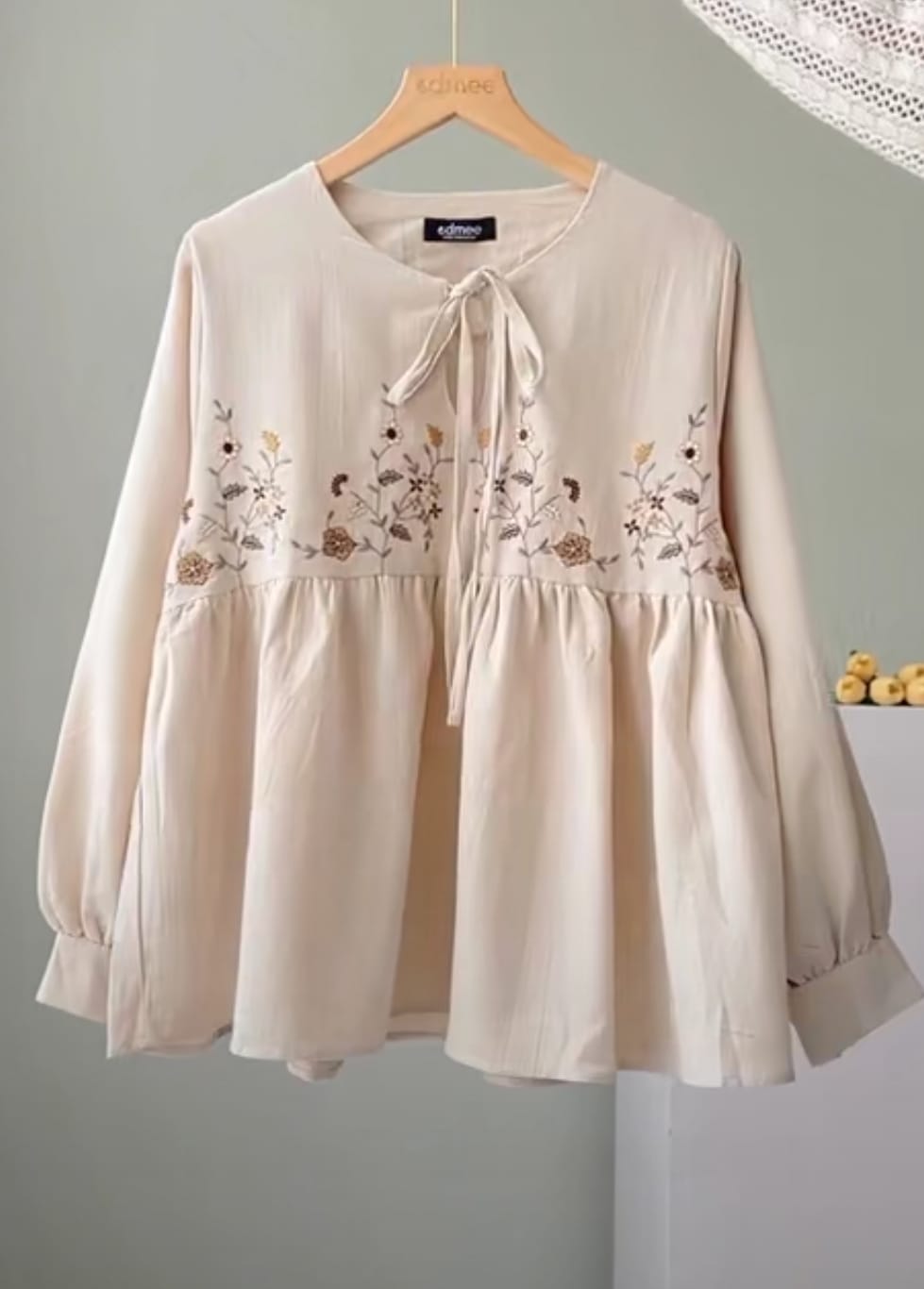 Liiyana Floral Embroidered Tunic Top